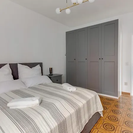 Apartment Accogliente Con Aria Condizionata, *